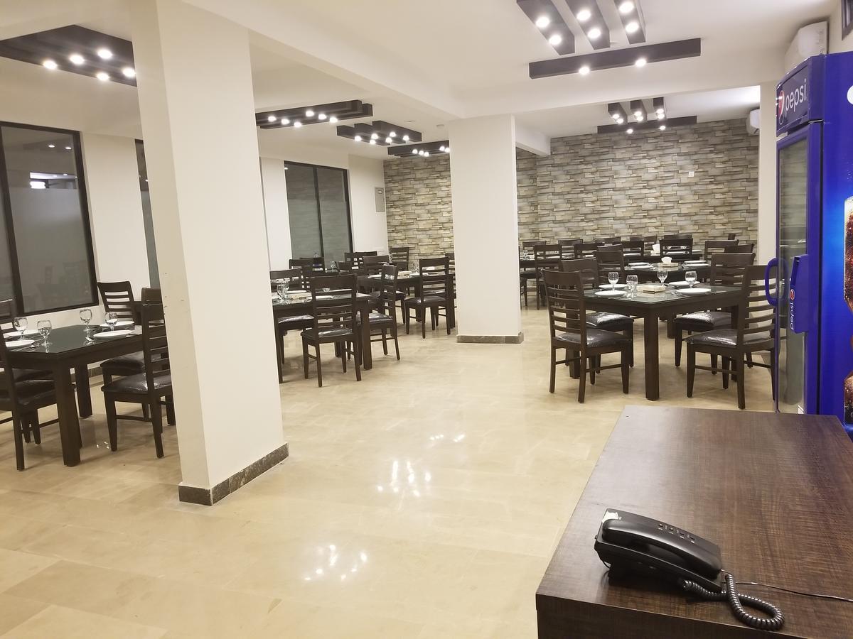 Zifan Hotel & Suites Karaçi Dış mekan fotoğraf