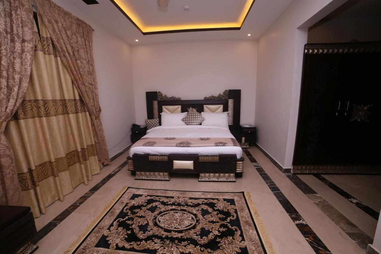 Zifan Hotel & Suites Karaçi Dış mekan fotoğraf