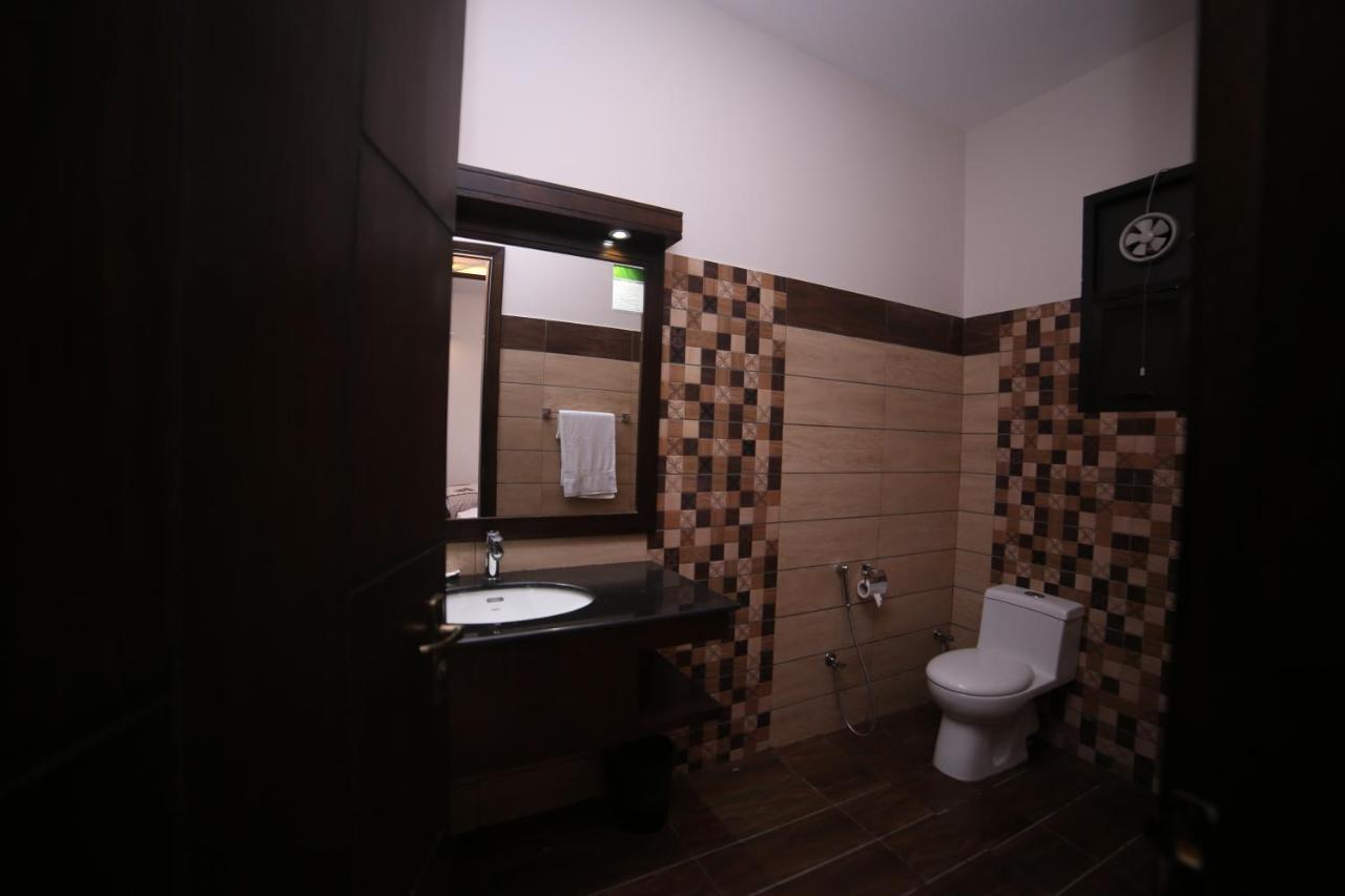 Zifan Hotel & Suites Karaçi Dış mekan fotoğraf